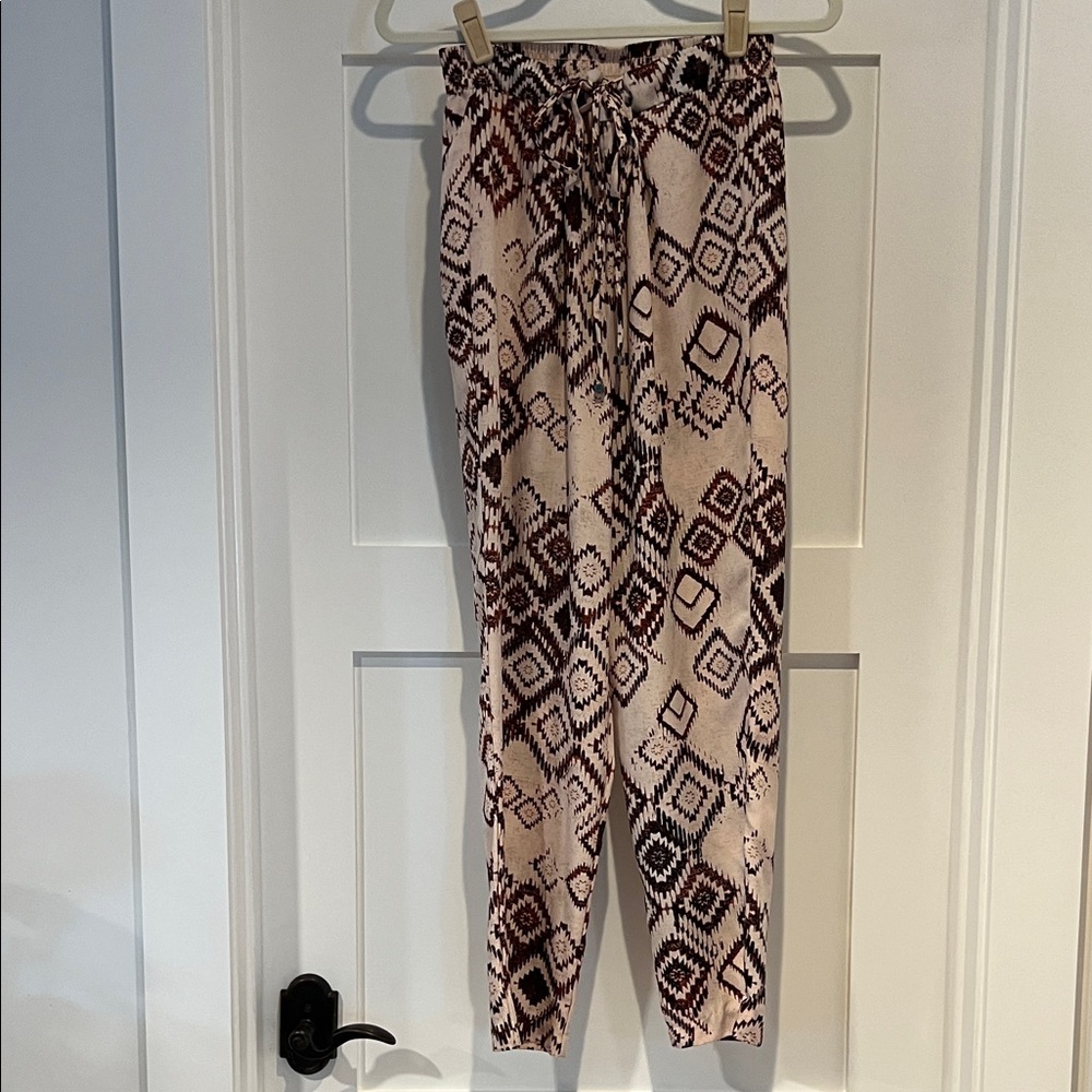 Harlowe & Graham Geometric Patterned Cropped Pants - Black and Cream